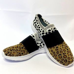 Jolimall slip on animal print sneakers